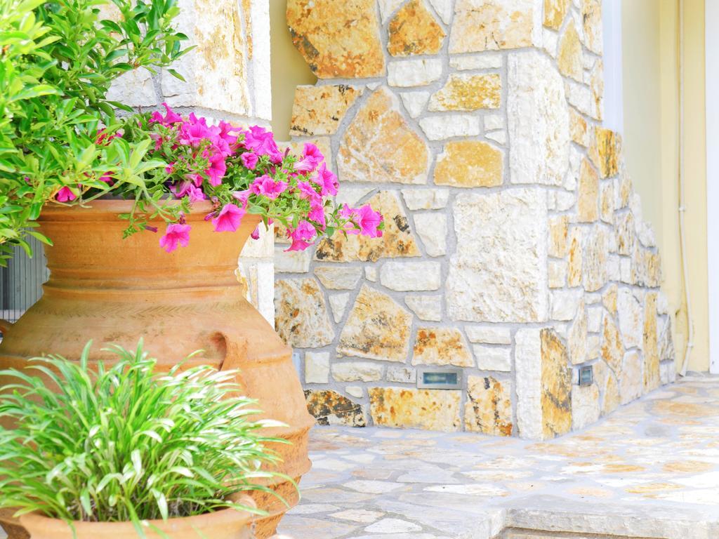 Villa Victoria Boutique Apartments Сивота Экстерьер фото